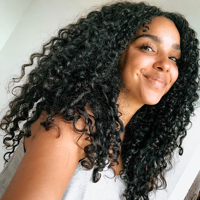 Jade Kendle aka @lipstickncurls is Empowering Thousands of Women to Rock  Their Naked Hair