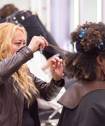 Say Hello to Urban Curls, Mexico City's First Salon Dedicated to Only Curly Hair!