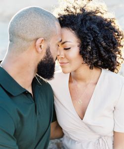 4 Thoughts Women With Natural Hair Have When Dating Someone New
