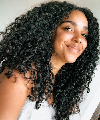 Jade Kendle aka @lipstickncurls is Empowering Thousands of Women to Rock Their "Naked Hair"