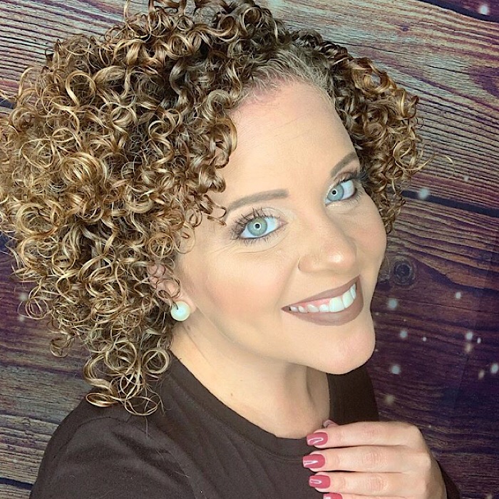 3 Techniques to Refresh Naturally Curly Hair to Extend Washday