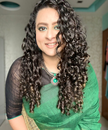Texture Tales: Jenia Shares Her Top Techniques and Tips For Her 3b Curls