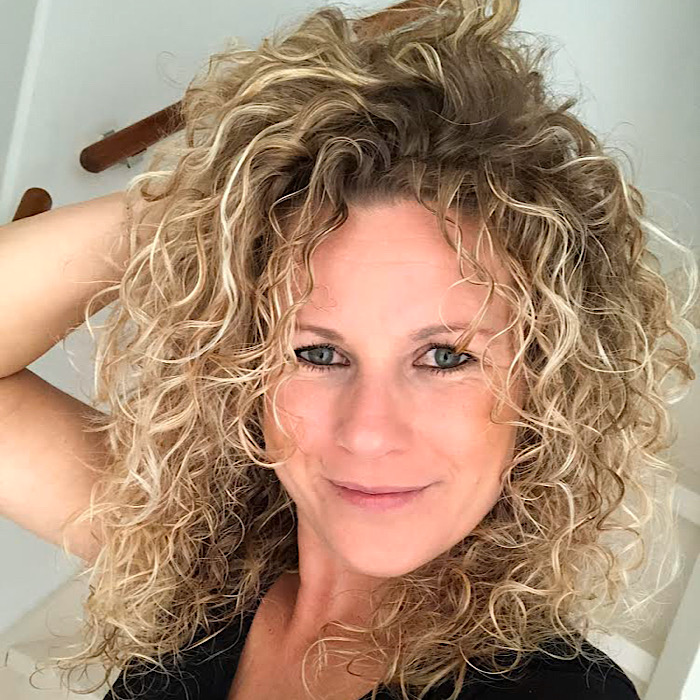 Texture Tales Inge Shares her Secrets for Styling Fine Curly Hair with Extra Volume 