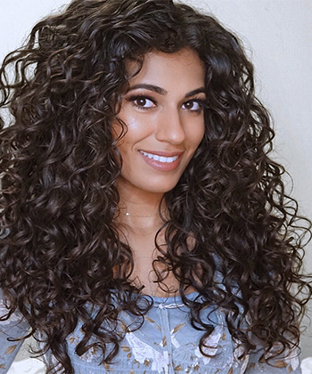 How to Moisturize Fine Curly Hair Without Weighing it Down