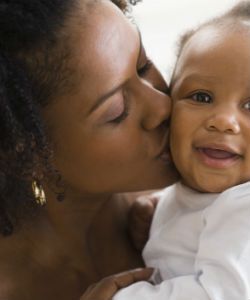 5 Tips For New Mothers With Natural Hair