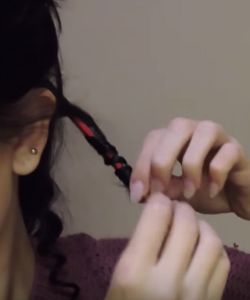 2 Really Strange Hair Curling Hacks (That Work)