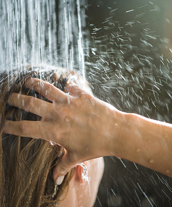 This is the Best Water Temperature to Wash Your Hair