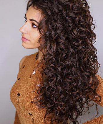 Ayesha’s Pre-Poo Recipe for Bouncy, Shiny Waves & Curls