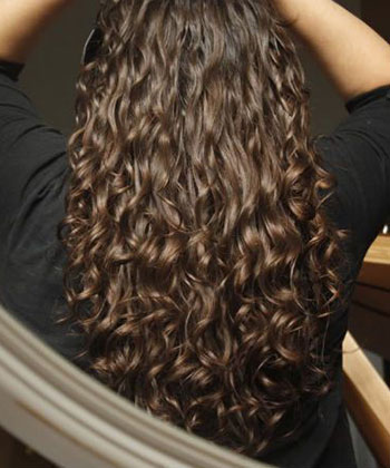 A Curly Girl Should Never Do These 3 Things