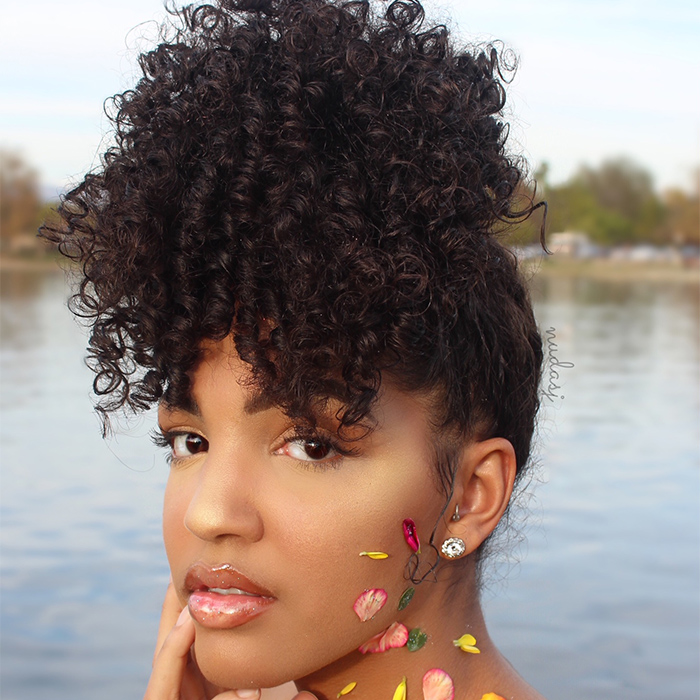 5 Quick & Easy Curly Hairstyles for the Jet-Setter