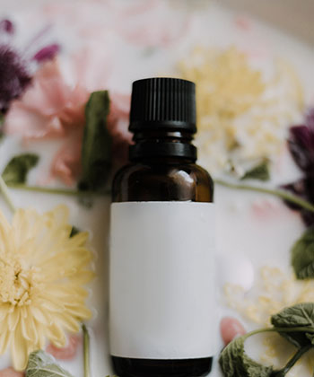 Why You Absolutely Need to Try Some DIY Herb-Infused Oil