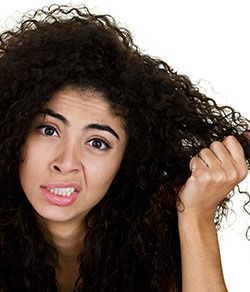 What's The Difference Between Dandruff and Skin Allergies?