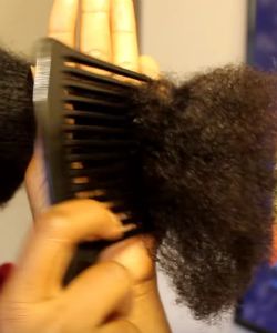 5 Times It's Ok To Detangle Type 4 Hair With A Comb