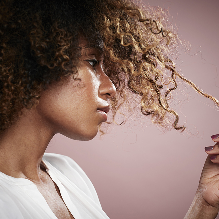 How to Treat Seborrheic Dermatitis with Curly Hair