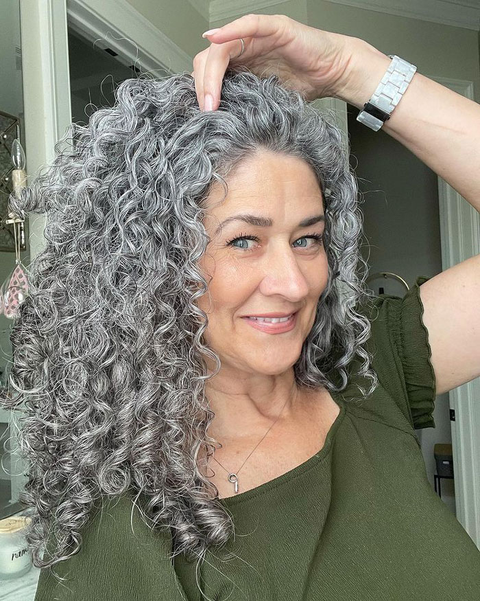 15 Photos of Dreamy Silver Curls Coils and Waves