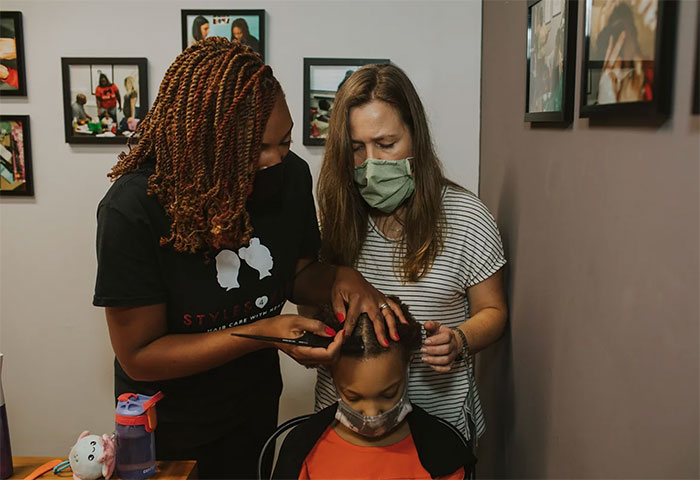 This Woman Teaches Multiracial Adoptive Parents How to Care for Natural Hair 