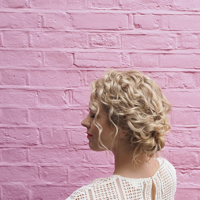 How to Style Type 2 Curls That Easily Lose Their Definition 