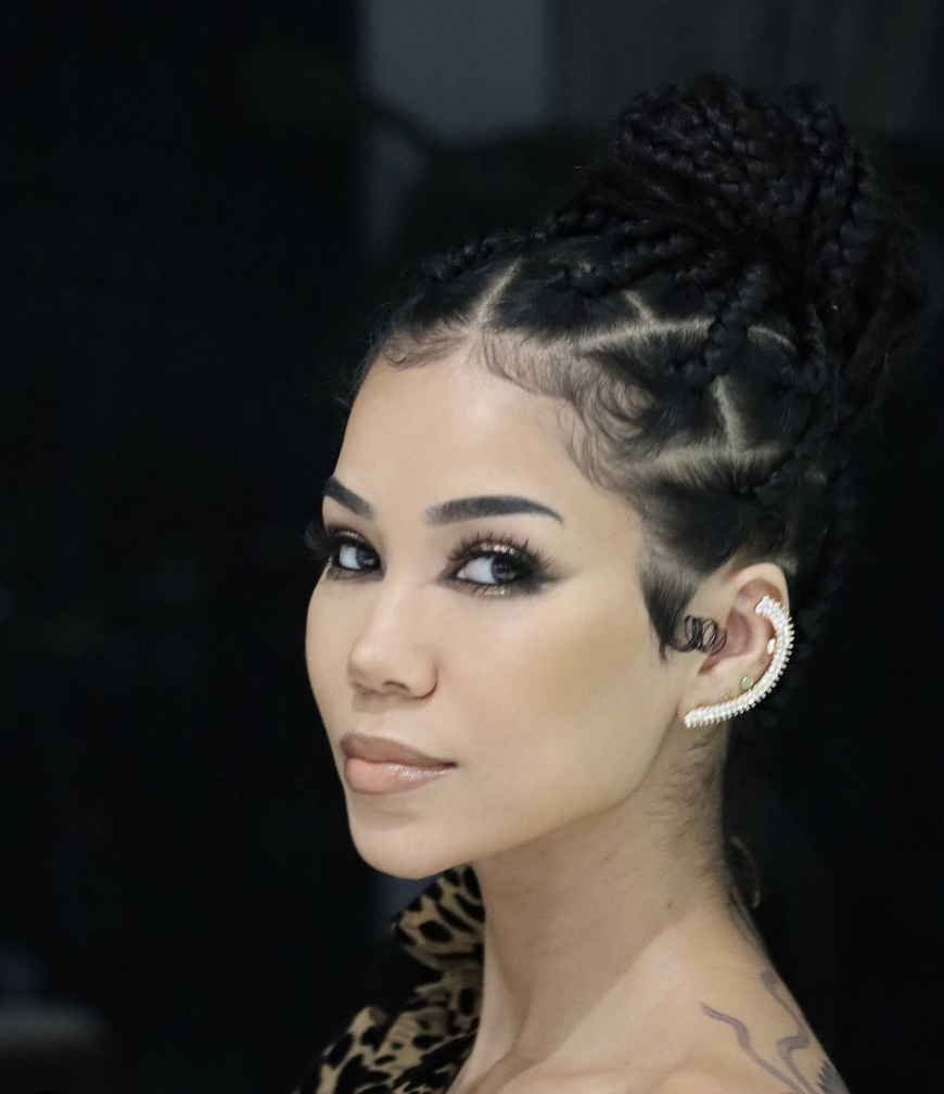 Everything You Need to Know About Knotless Braids, According to Stylists